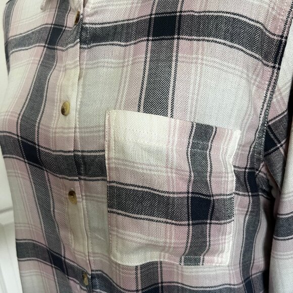 C&C California Pink & Navy Plaid Print Shirt - Picture 4 of 8